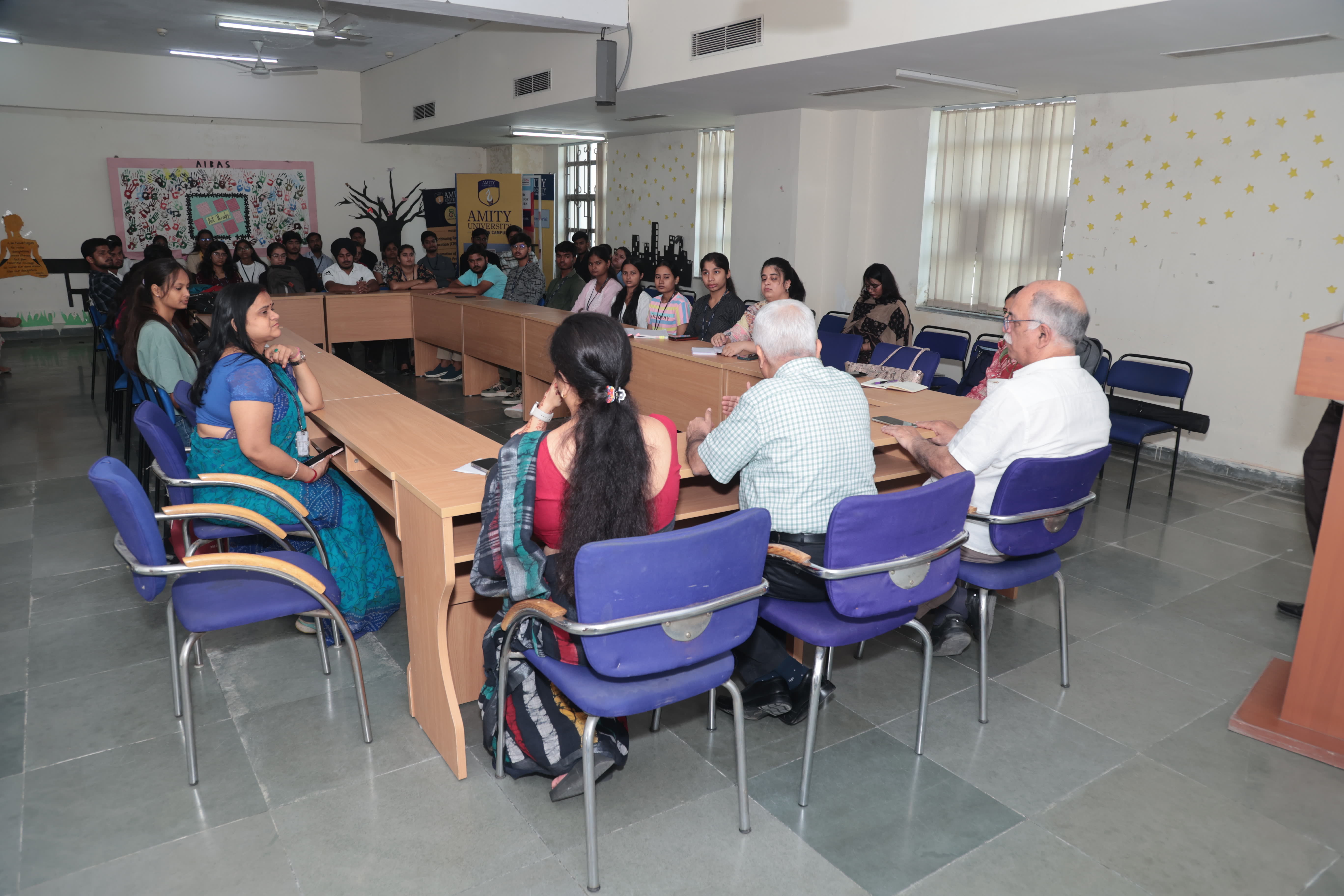 George Abraham delivering a session at Amity University, Lucknow.