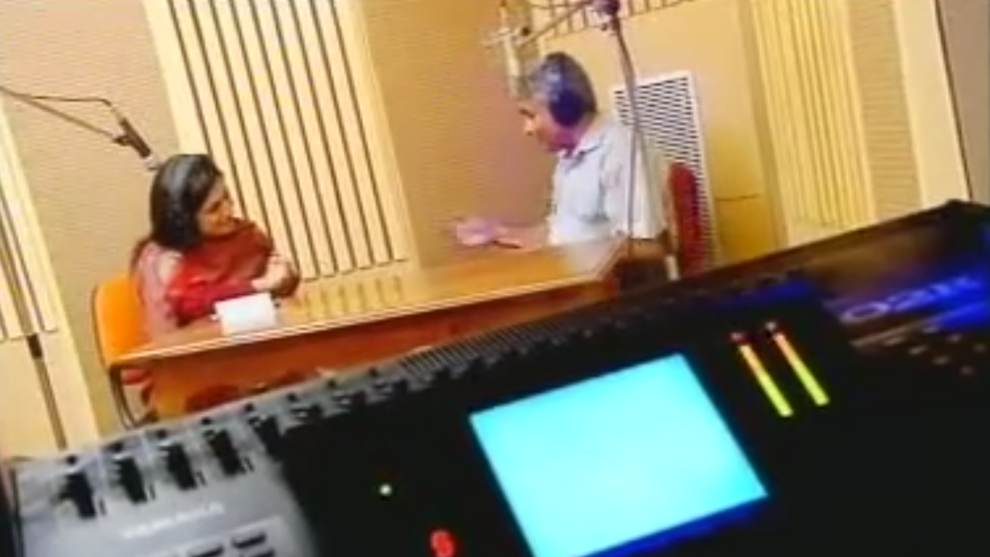 Yeh Hai Roshni Ka Karawan video thumbnail